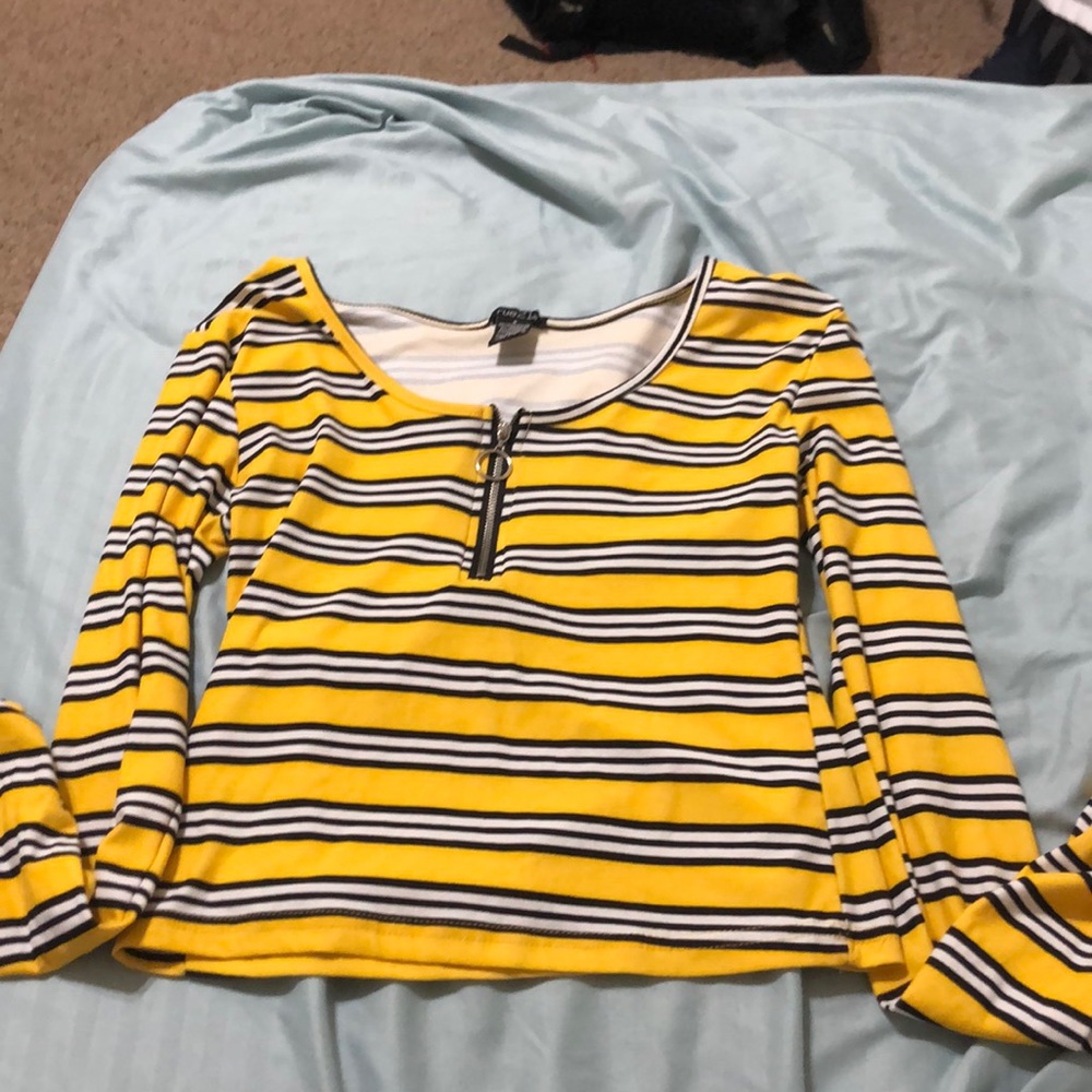 RUE 21 shirt